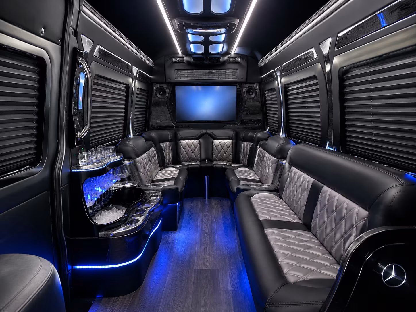 bachelorette party and birthday wine tour buses in rochester minnesota